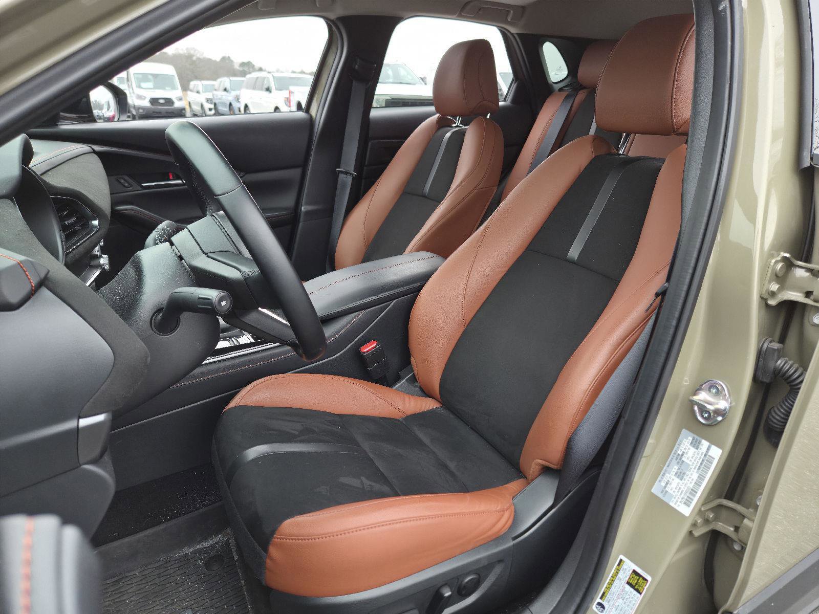 Used 2025 MAZDA CX-30 Carbon image 10