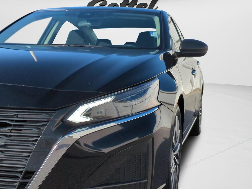 Used 2024 Nissan Altima 2.5 SV FWD image 22