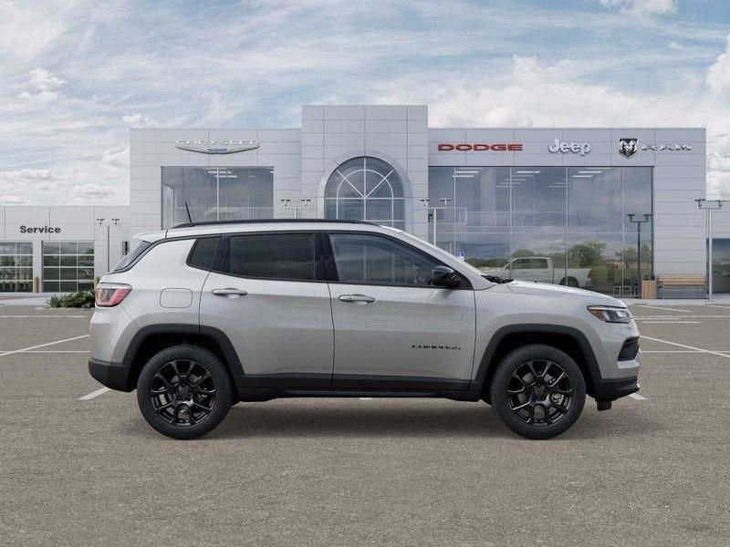 New 2026 Jeep Compass Latitude image 21