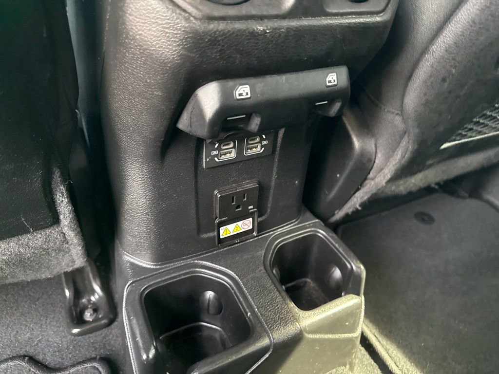 Used 2022 Jeep Gladiator Rubicon w/ Cold Weather Group AWD/4WD image 33