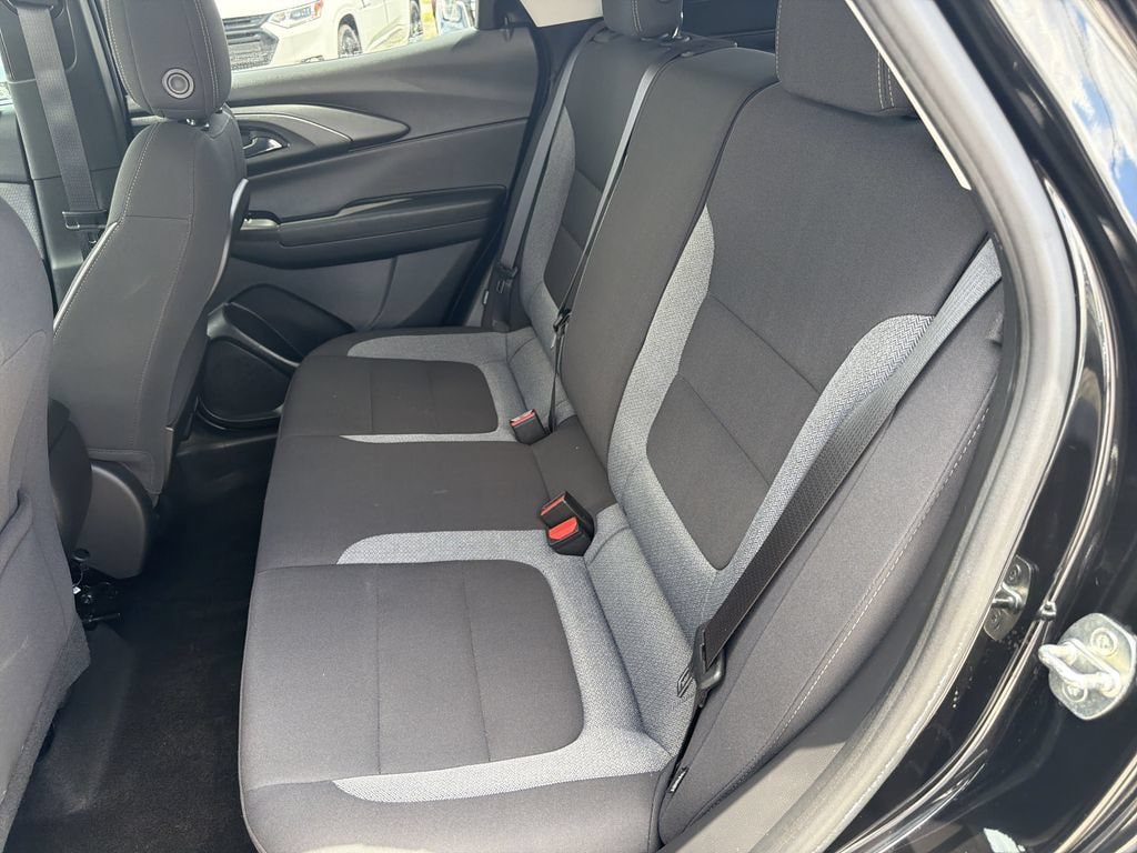 Used 2022 Chevrolet TrailBlazer LT FWD image 13