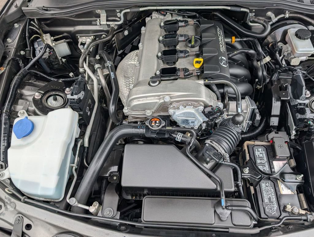 Used 2017 MAZDA MX-5 Miata RF Grand Touring RWD image 19