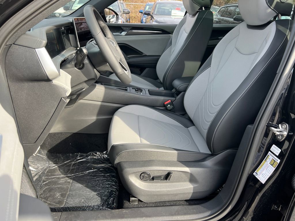 New 2026 Volkswagen Tiguan SE R-Line image 18