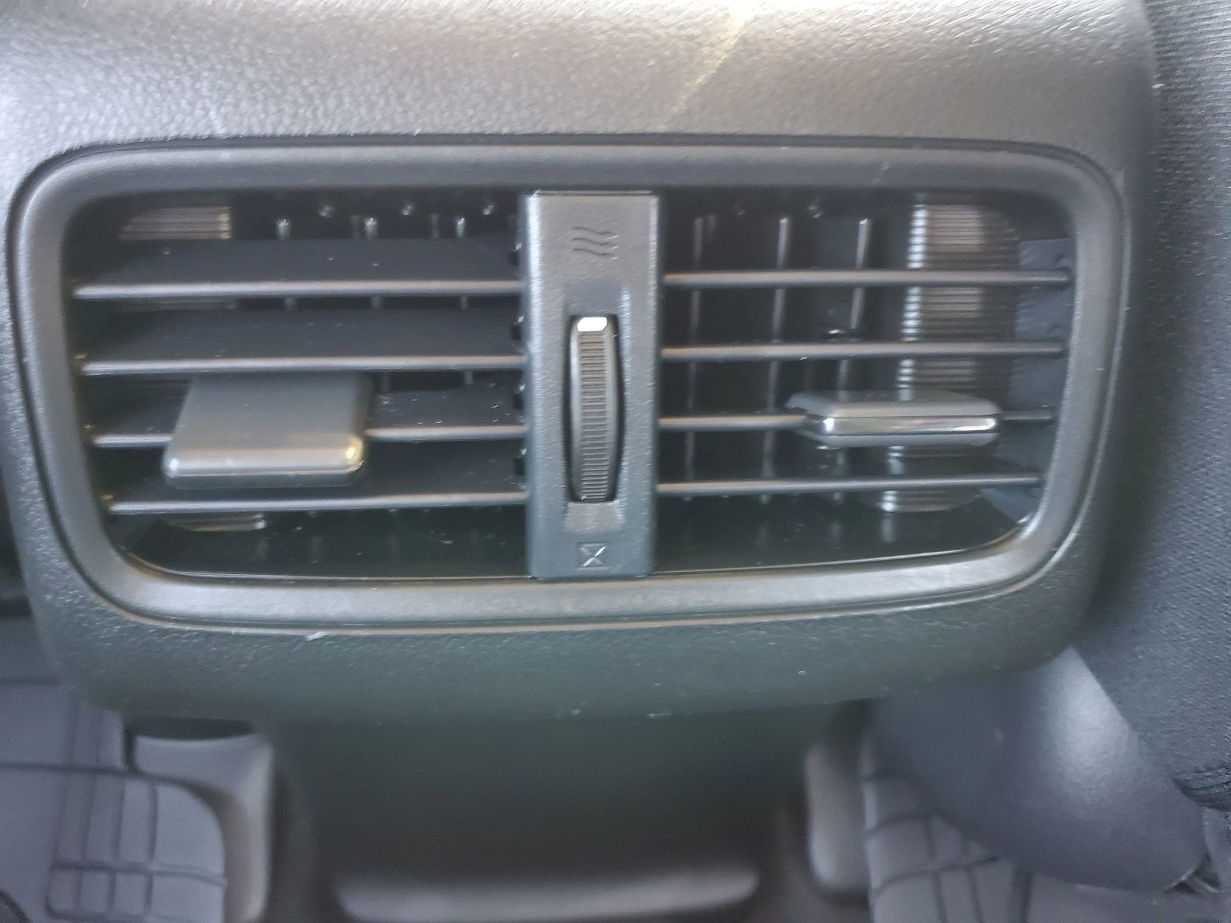 Used 2015 Honda CR-V LX image 30