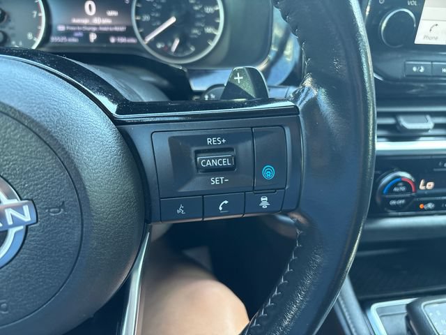 Used 2023 Nissan Pathfinder SL AWD/4WD image 12