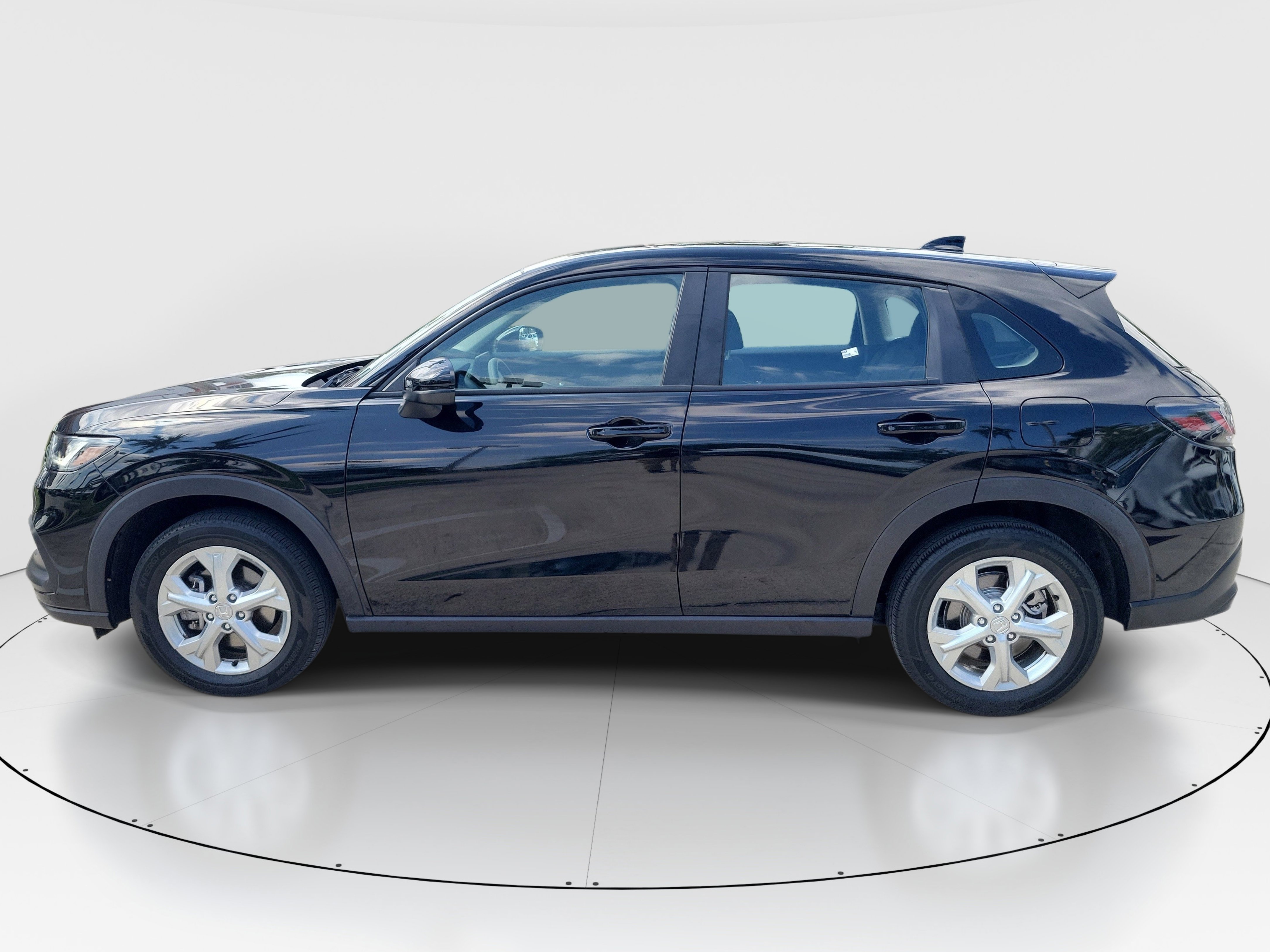 Used 2024 Honda HR-V LX image 4