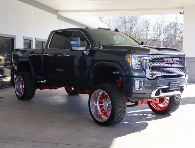 Used 2020 GMC Sierra 3500 Denali w/ Denali Ultimate Package image 7