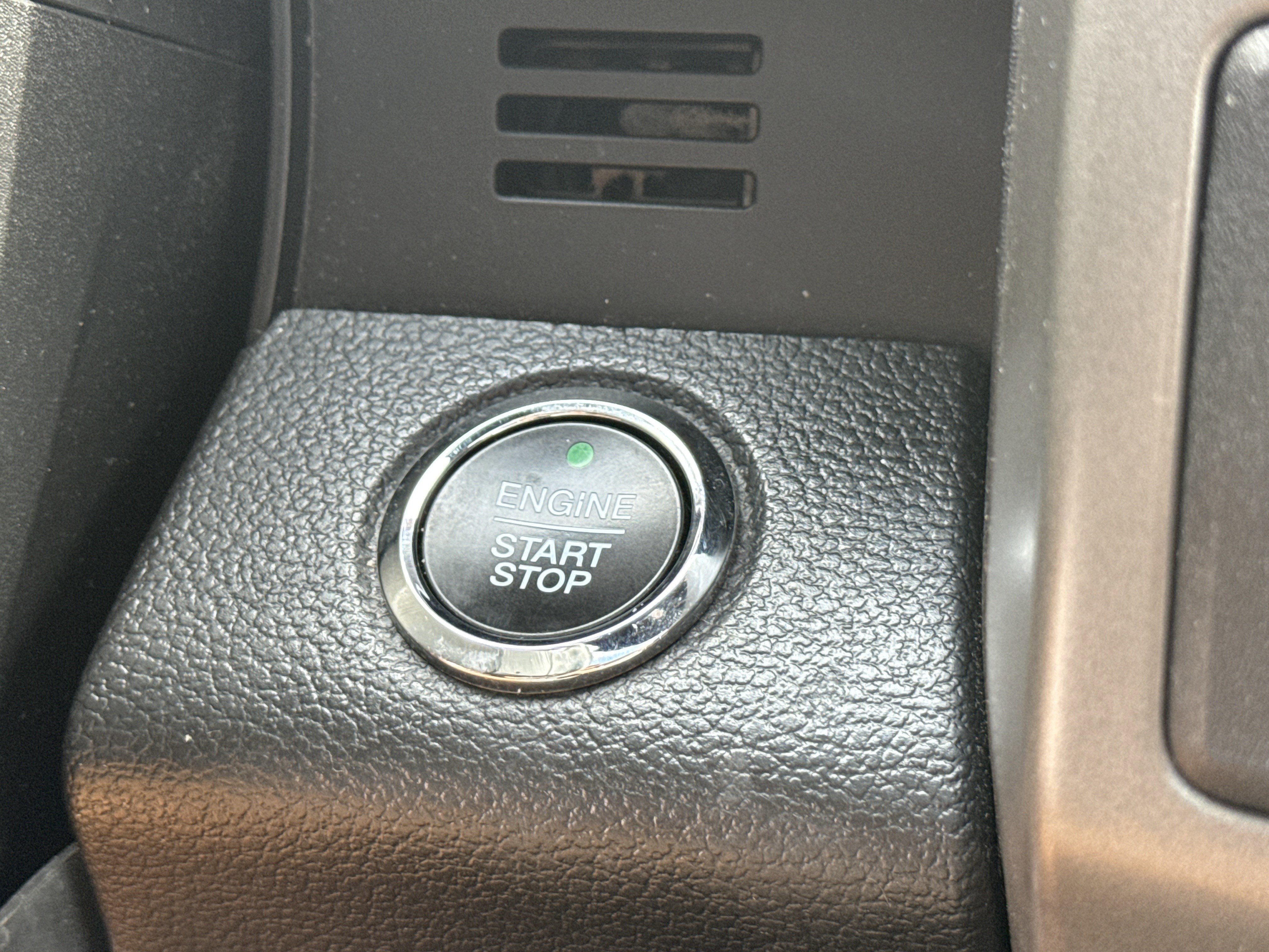 Used 2021 Ford Expedition XLT image 41