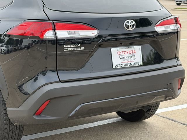 Used 2024 Toyota Corolla Cross L FWD image 6