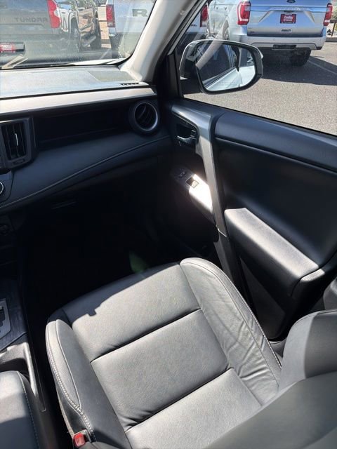 Used 2018 Toyota RAV4 Platinum AWD/4WD image 11
