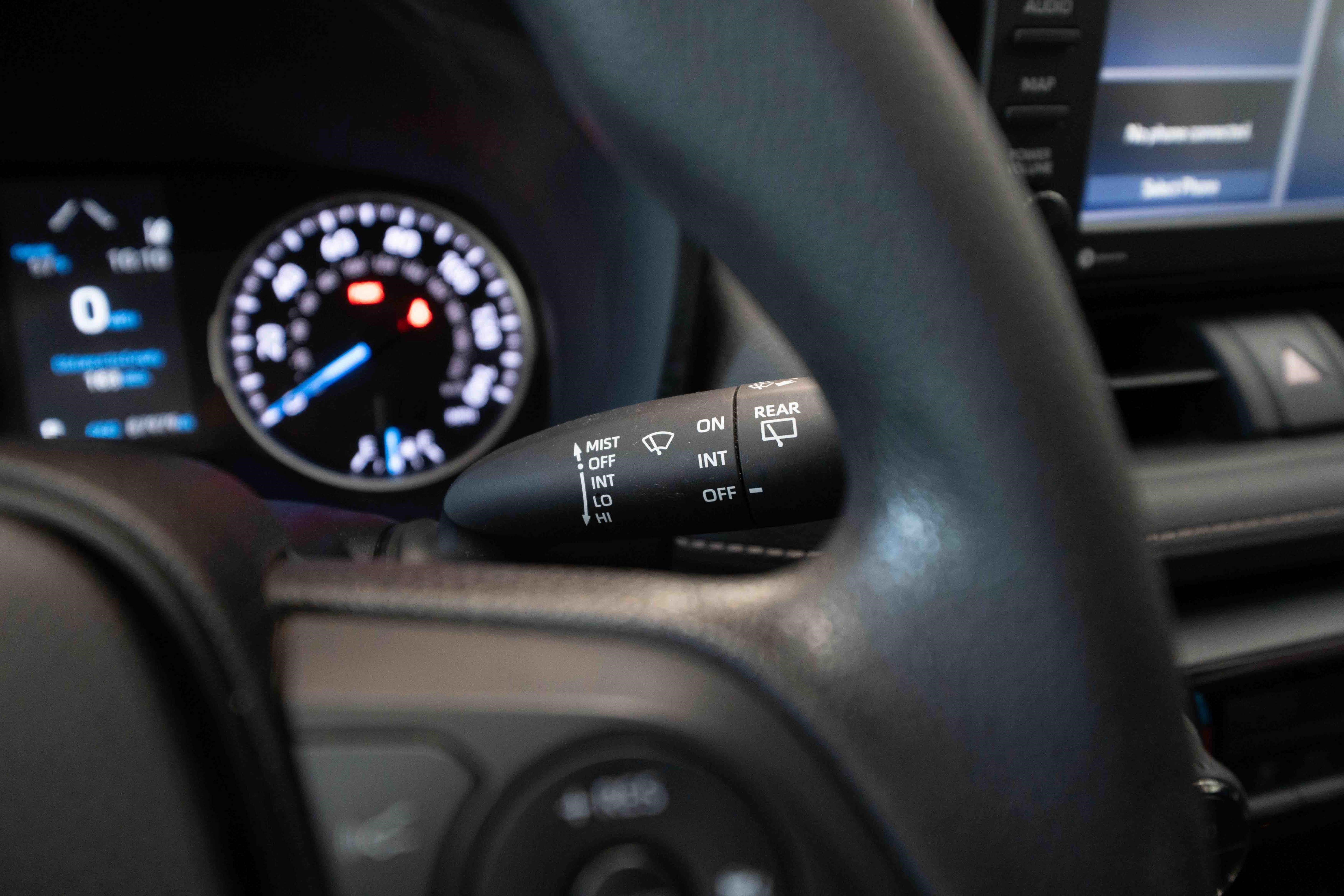 Used 2022 Toyota RAV4 LE AWD/4WD image 14
