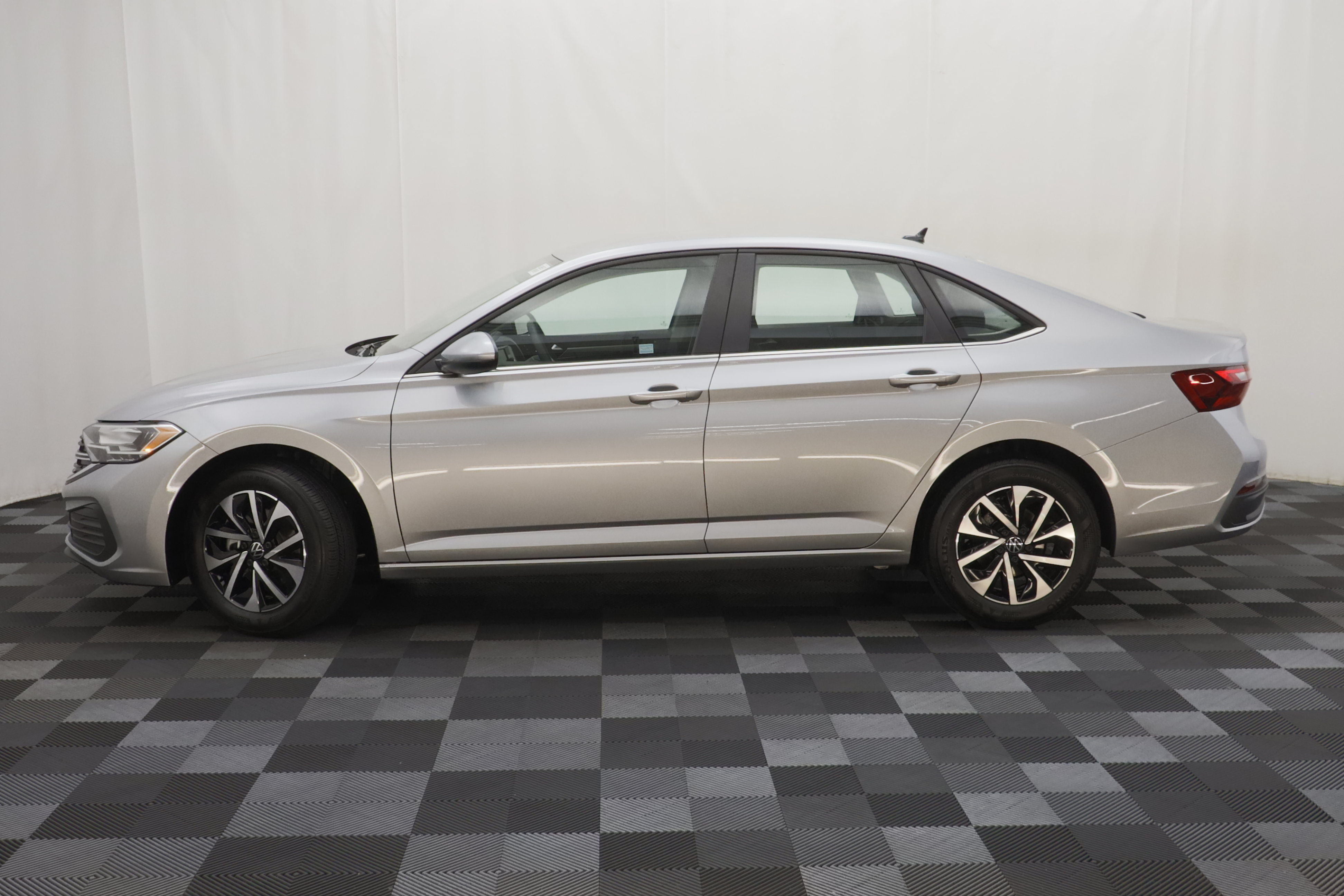 Certified 2023 Volkswagen Jetta S FWD image 4