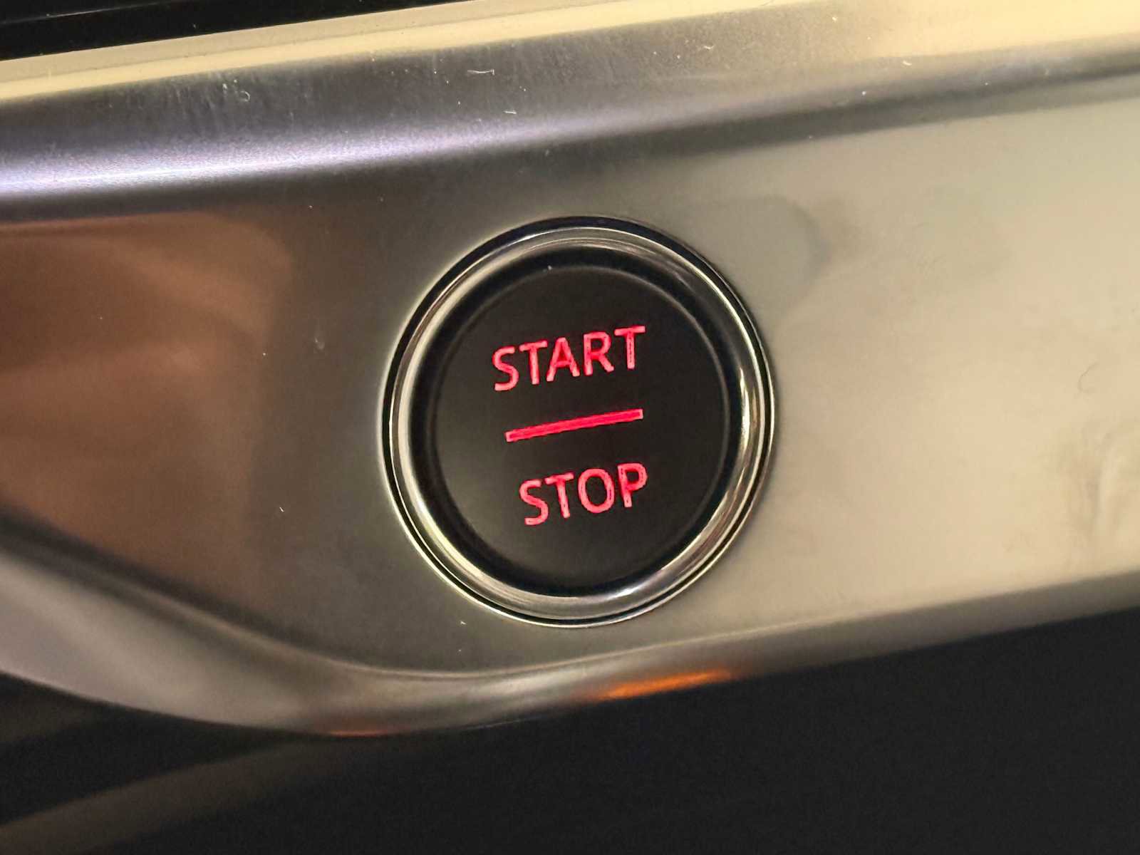 Used 2024 Jaguar I-PACE R-Dynamic HSE image 32