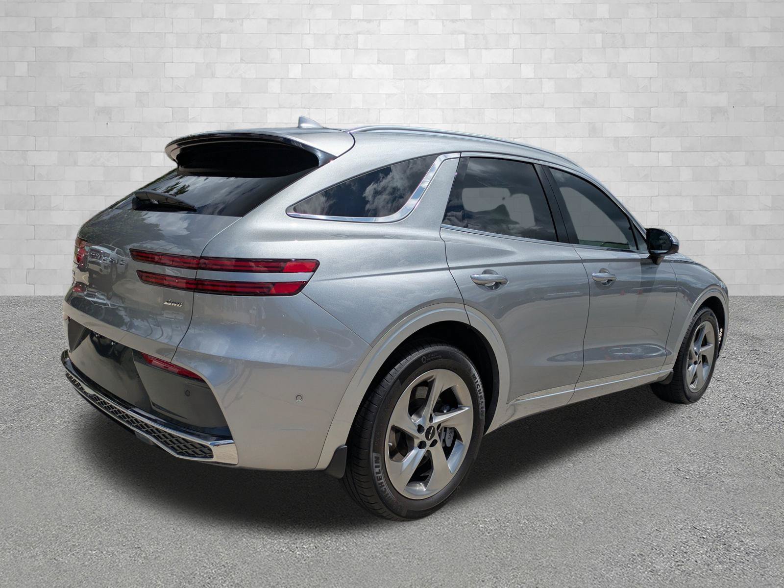Certified 2026 Genesis GV70 2.5T Advanced AWD/4WD image 2