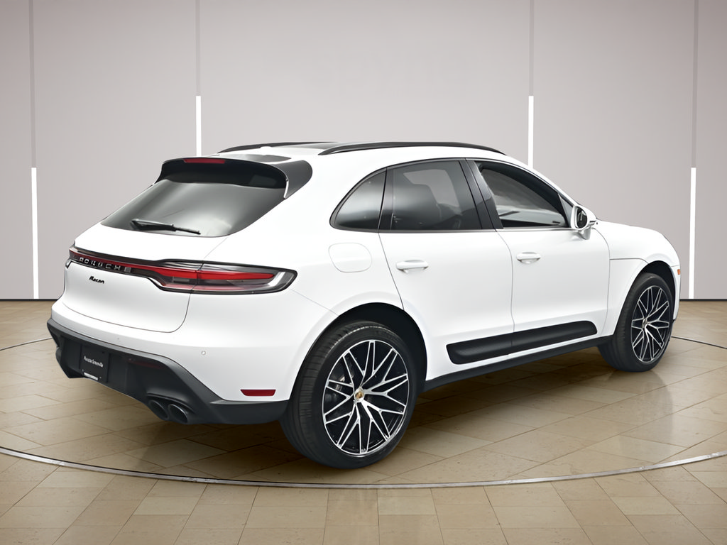 Certified 2026 Porsche Macan AWD/4WD image 26