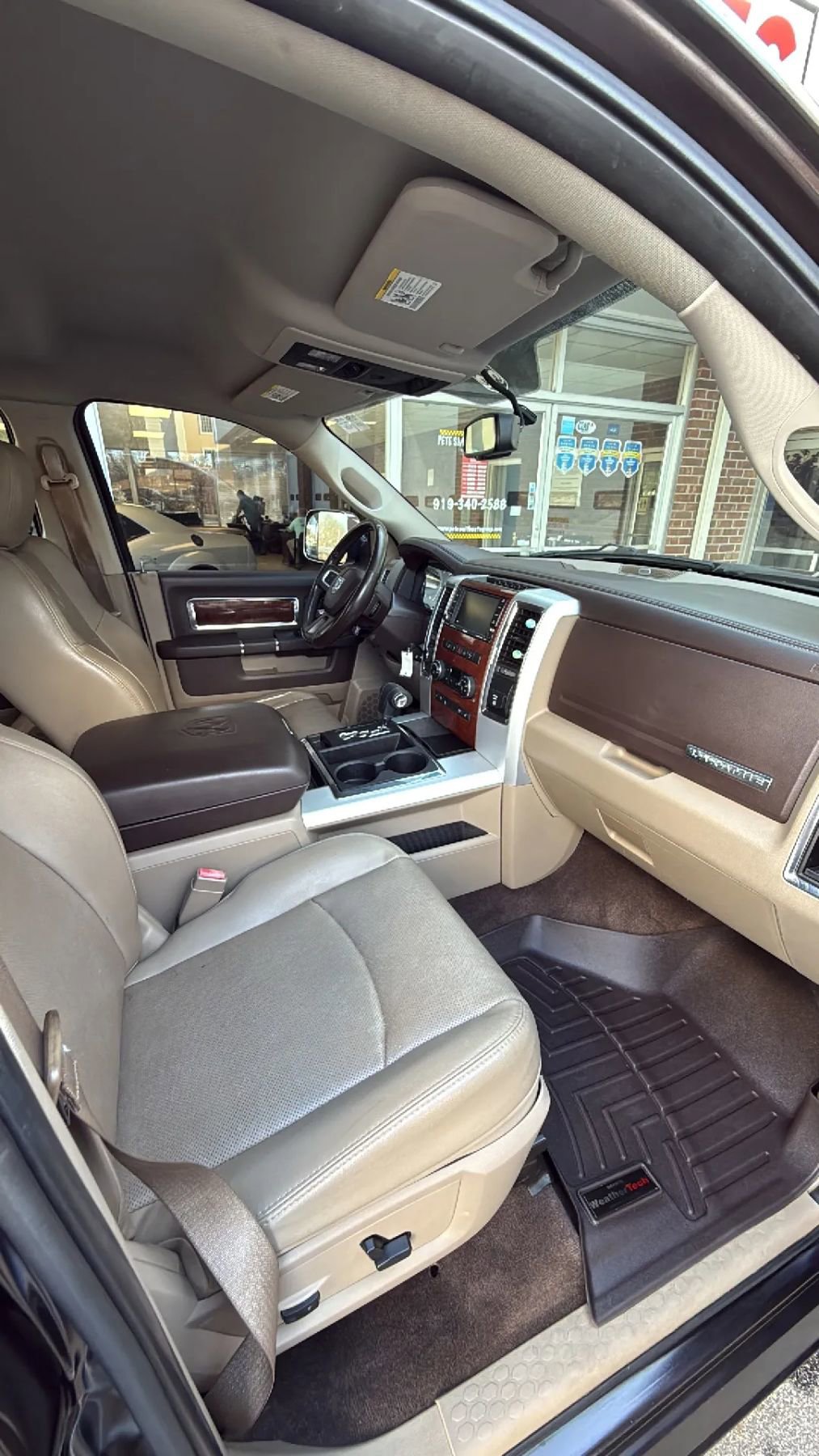 Used 2011 RAM 1500 Laramie image 23