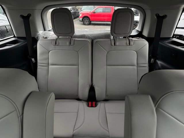 New 2026 Lincoln Aviator AWD image 23