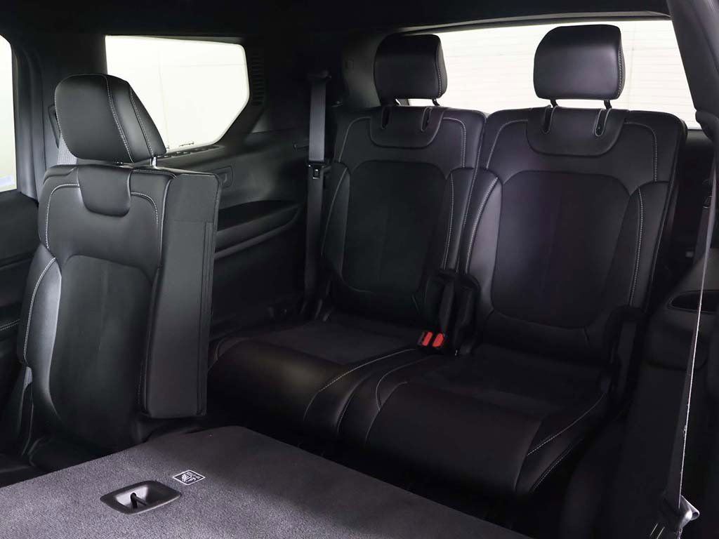 Used 2024 Jeep Grand Cherokee L Laredo image 36