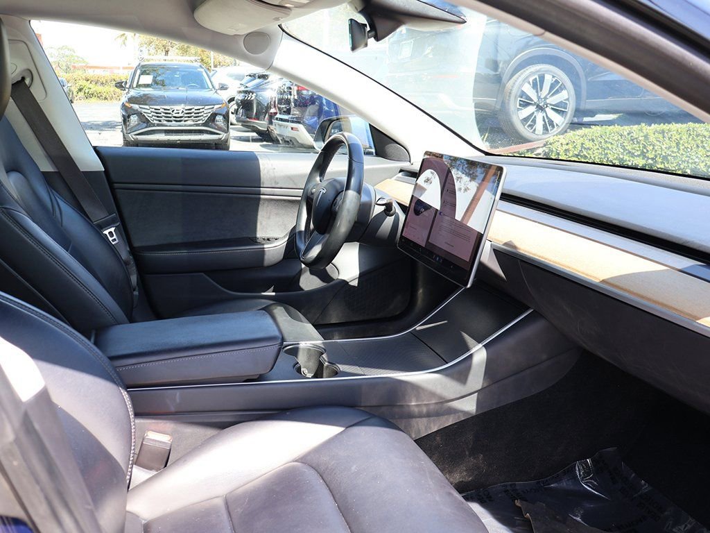 Used 2018 Tesla Model 3 Performance image 24