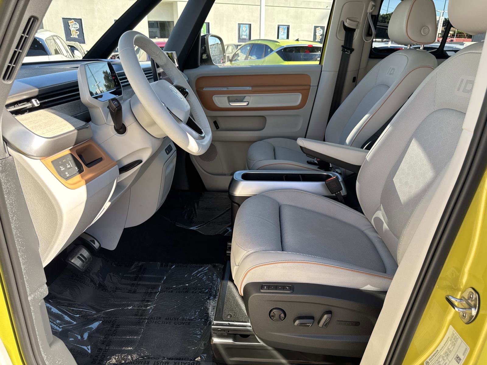 Used 2025 Volkswagen ID. Buzz 1st Edition image 23