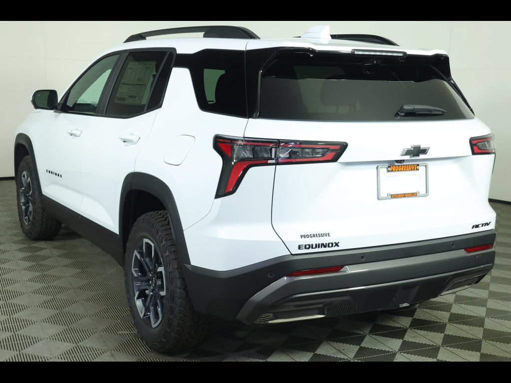 New 2026 Chevrolet Equinox ACTIV w/ Convenience Package III FWD image 14