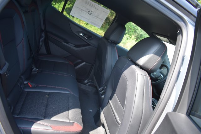 New 2027 Chevrolet Equinox RS w/ Convenience Package III FWD image 16