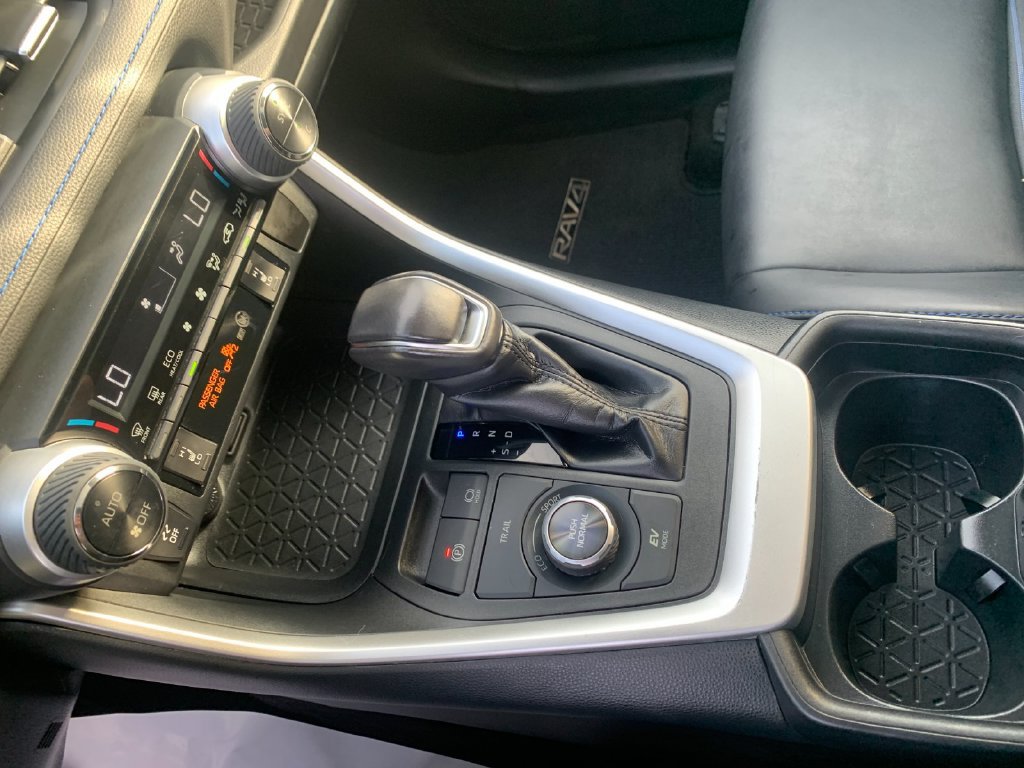 Used 2019 Toyota RAV4 XSE w/ Carpet Mat Package AWD/4WD image 24