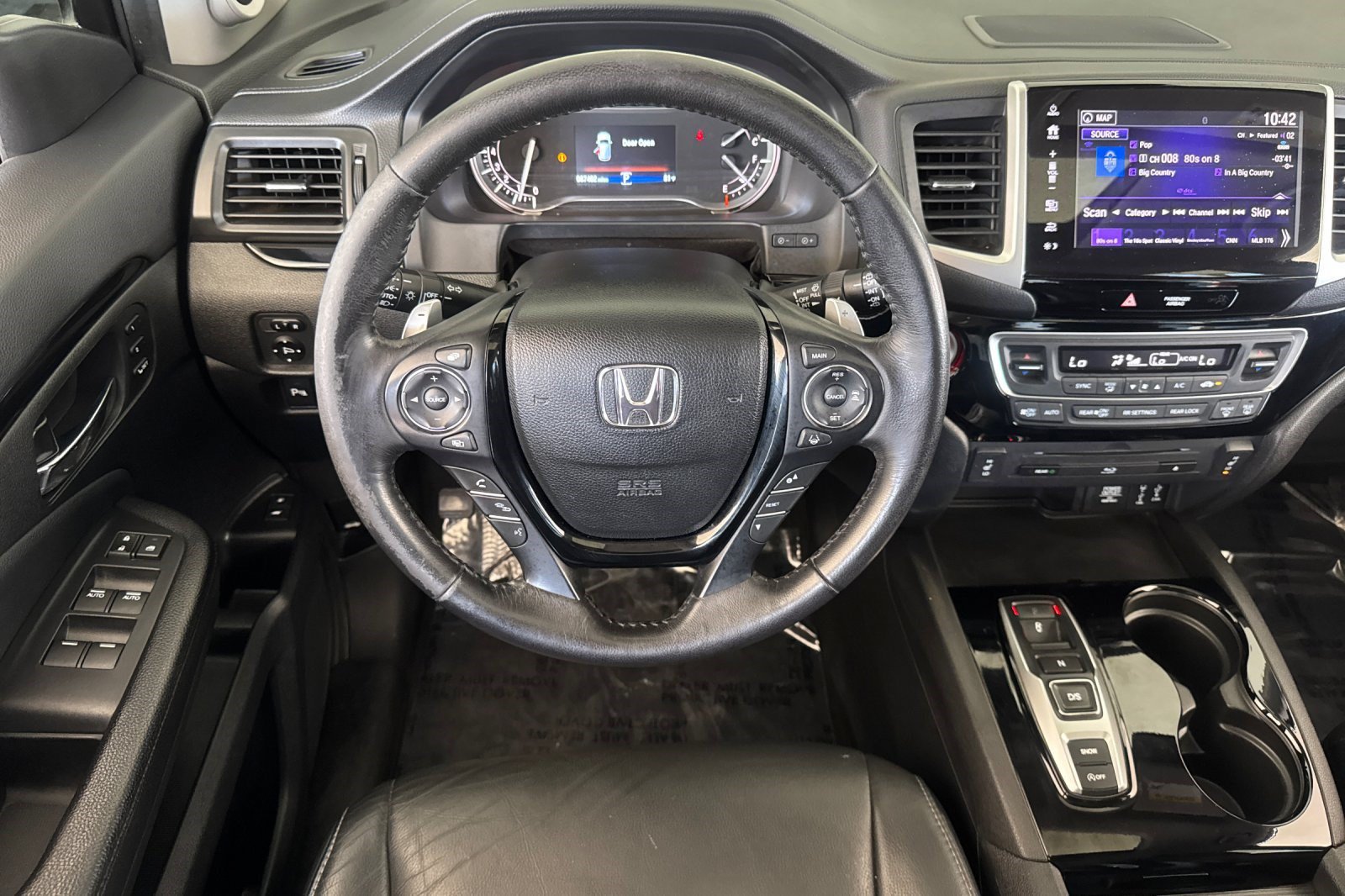 Used 2017 Honda Pilot Touring image 29
