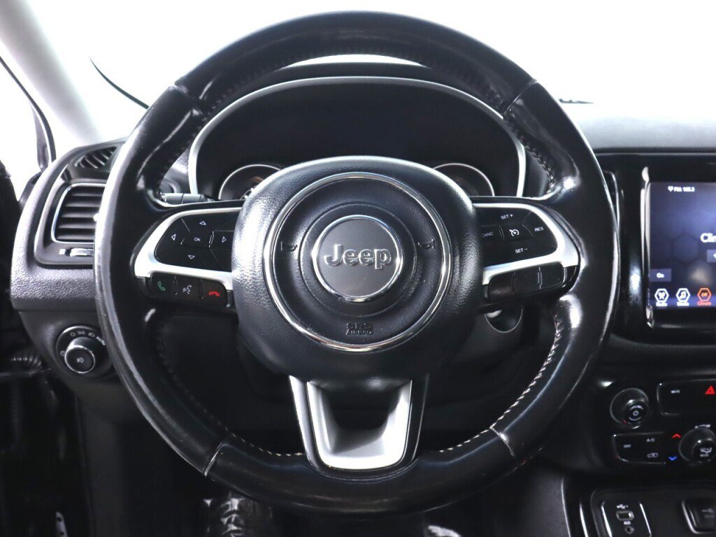 Used 2020 Jeep Compass Limited FWD image 11