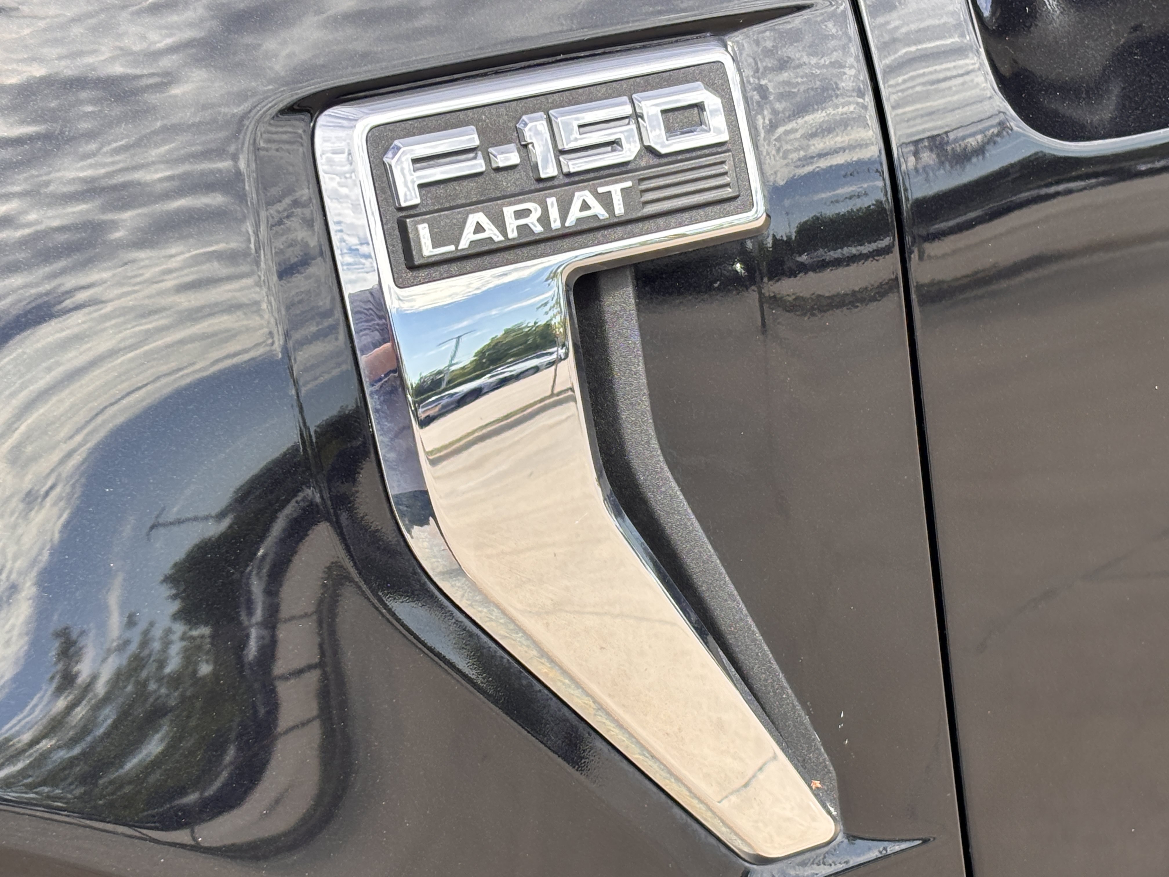 Used 2021 Ford F150 Lariat w/ Equipment Group 502A High AWD/4WD image 13