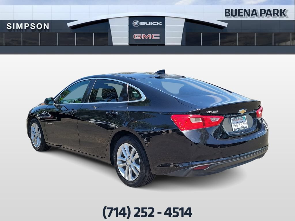 Used 2018 Chevrolet Malibu LT w/ Leather Package FWD image 6