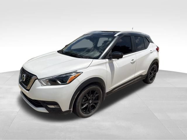 Used 2020 Nissan Kicks SR w/ SR Premium Package FWD image 8