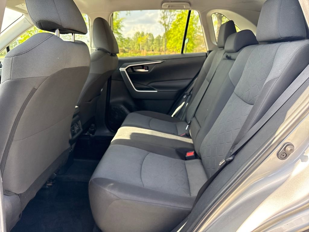 Used 2020 Toyota RAV4 XLE image 26