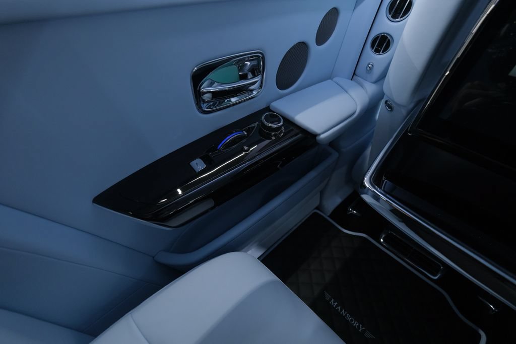 Used 2026 Rolls-Royce Phantom Sedan RWD image 74