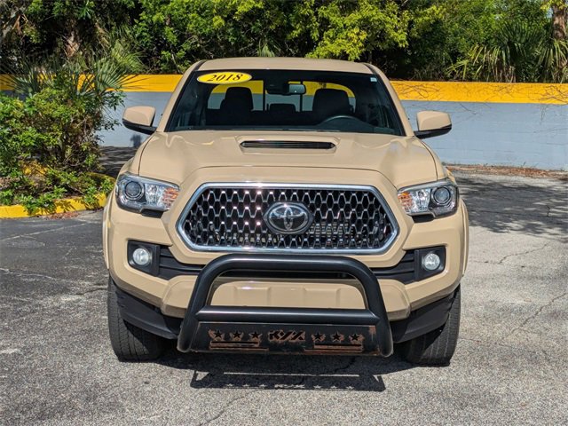 Used 2018 Toyota Tacoma TRD Sport image 2
