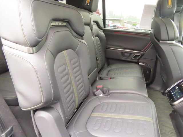 Used 2024 Rivian R1S Adventure AWD/4WD image 43