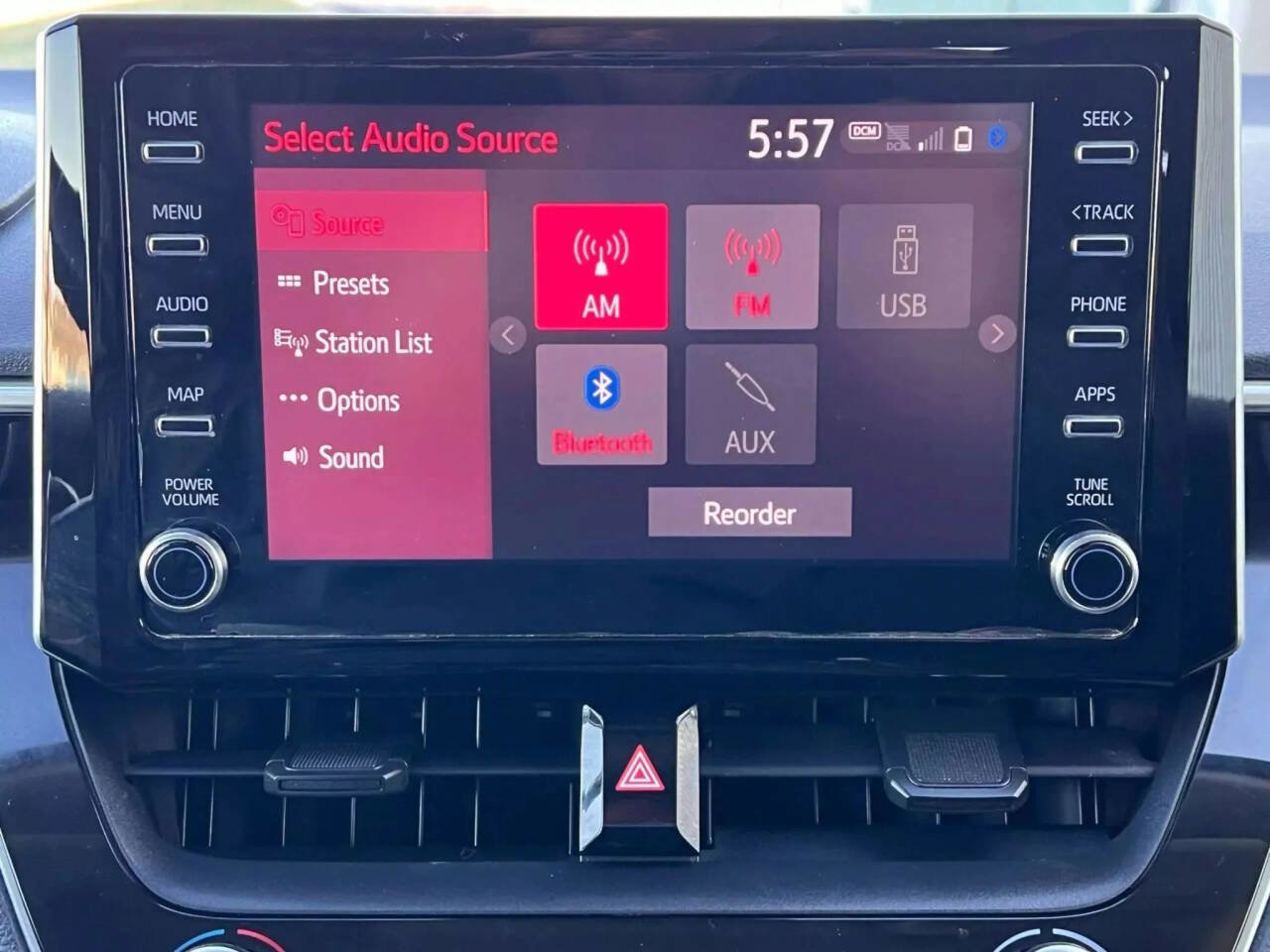 Used 2020 Toyota Corolla LE FWD image 40