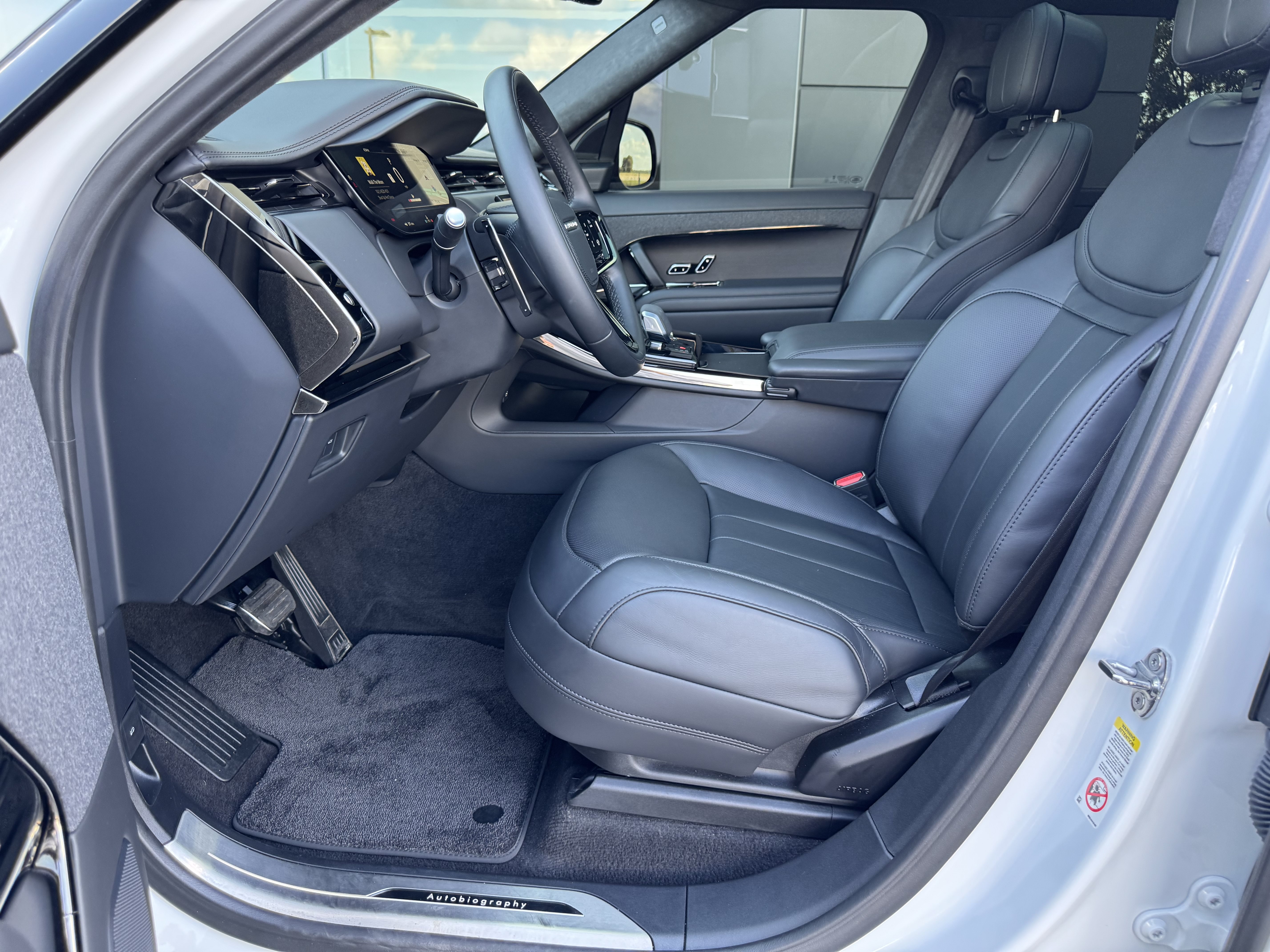 Certified 2025 Land Rover Range Rover Sport Autobiography AWD/4WD image 14