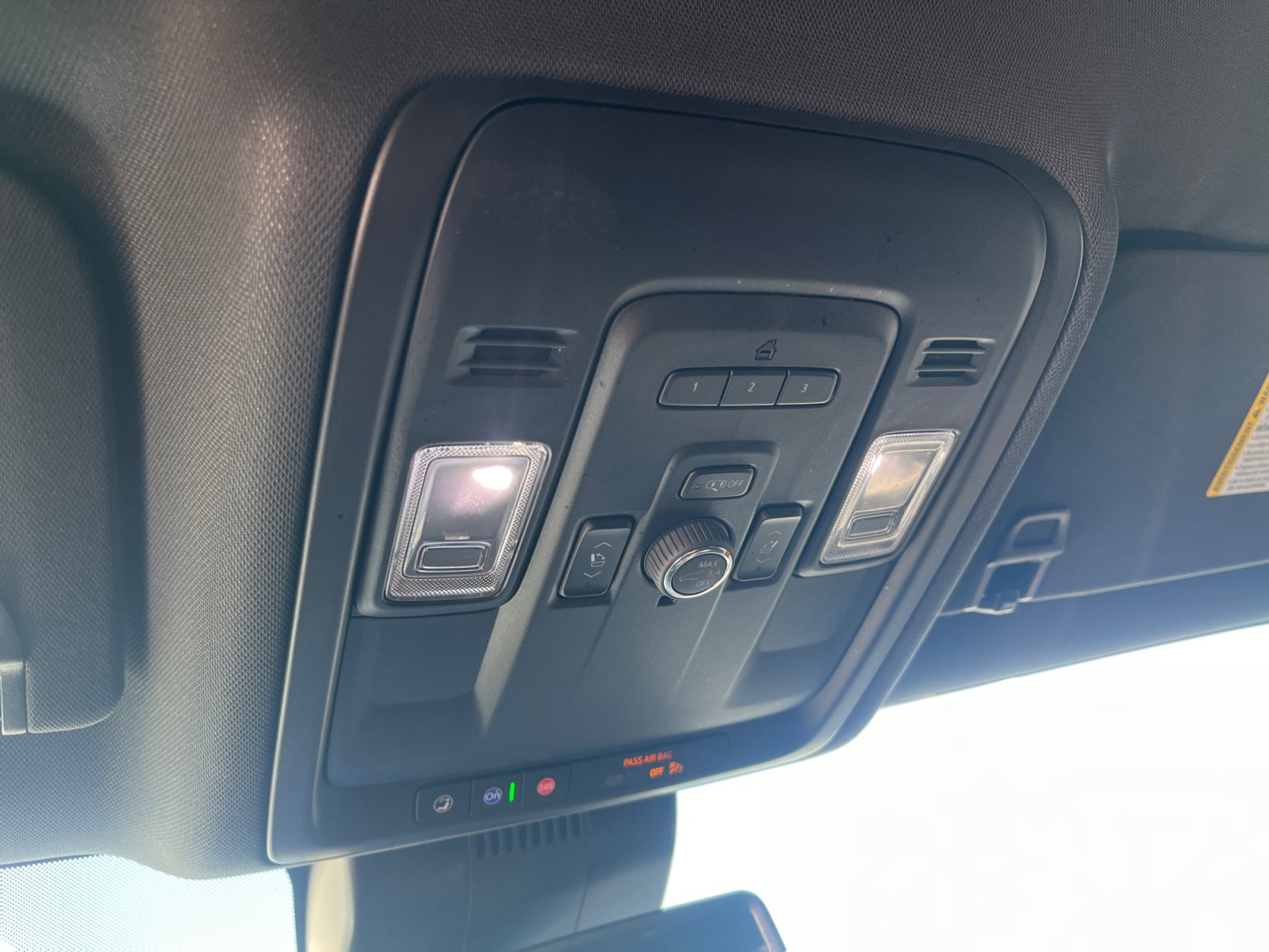 Used 2024 Chevrolet Tahoe LT w/ Luxury Package image 27