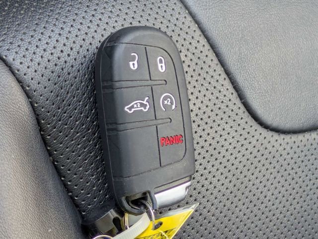 Used 2020 Jeep Cherokee Limited image 28