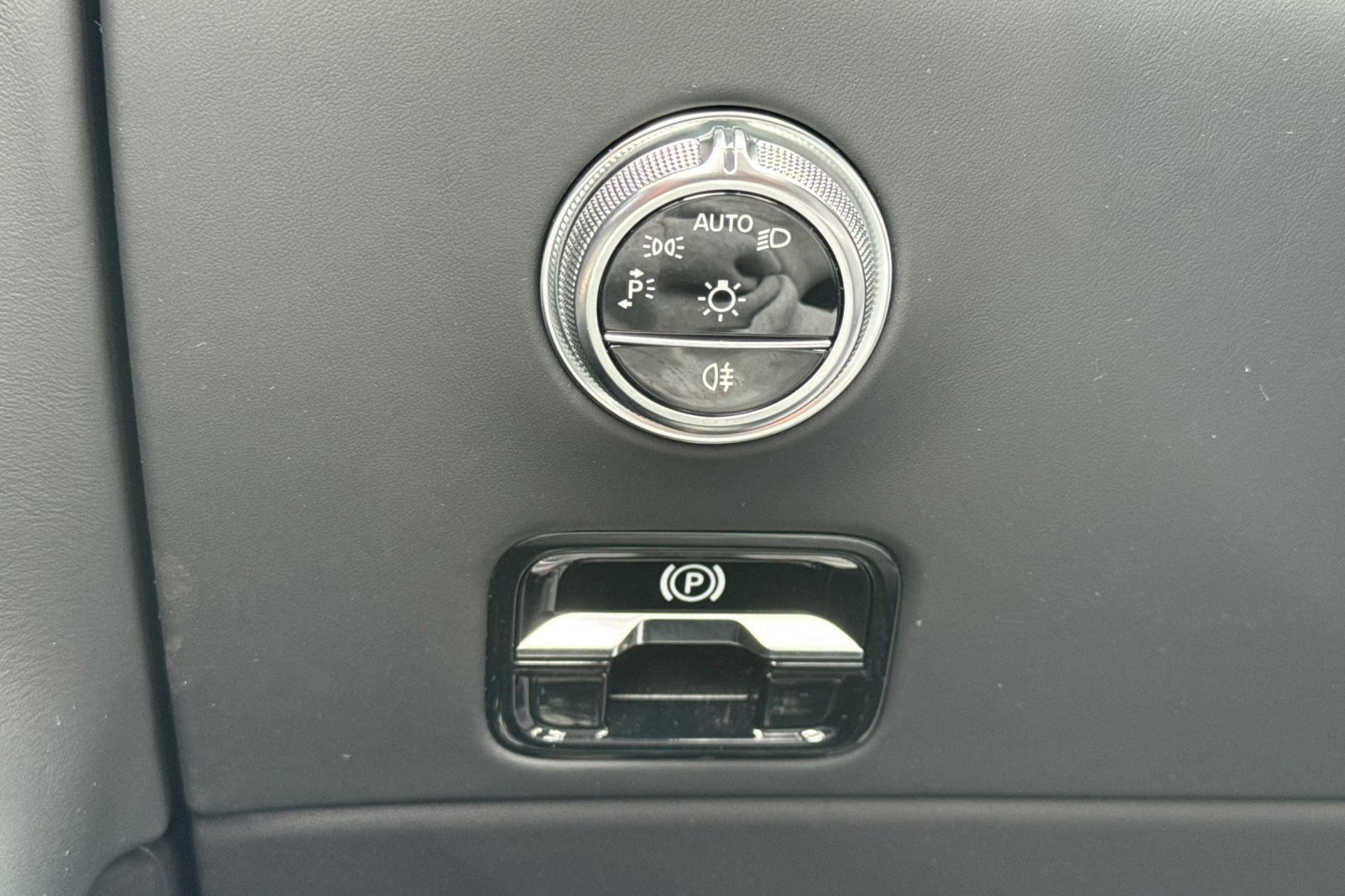 Certified 2024 Mercedes-Benz SL 43 AMG image 30