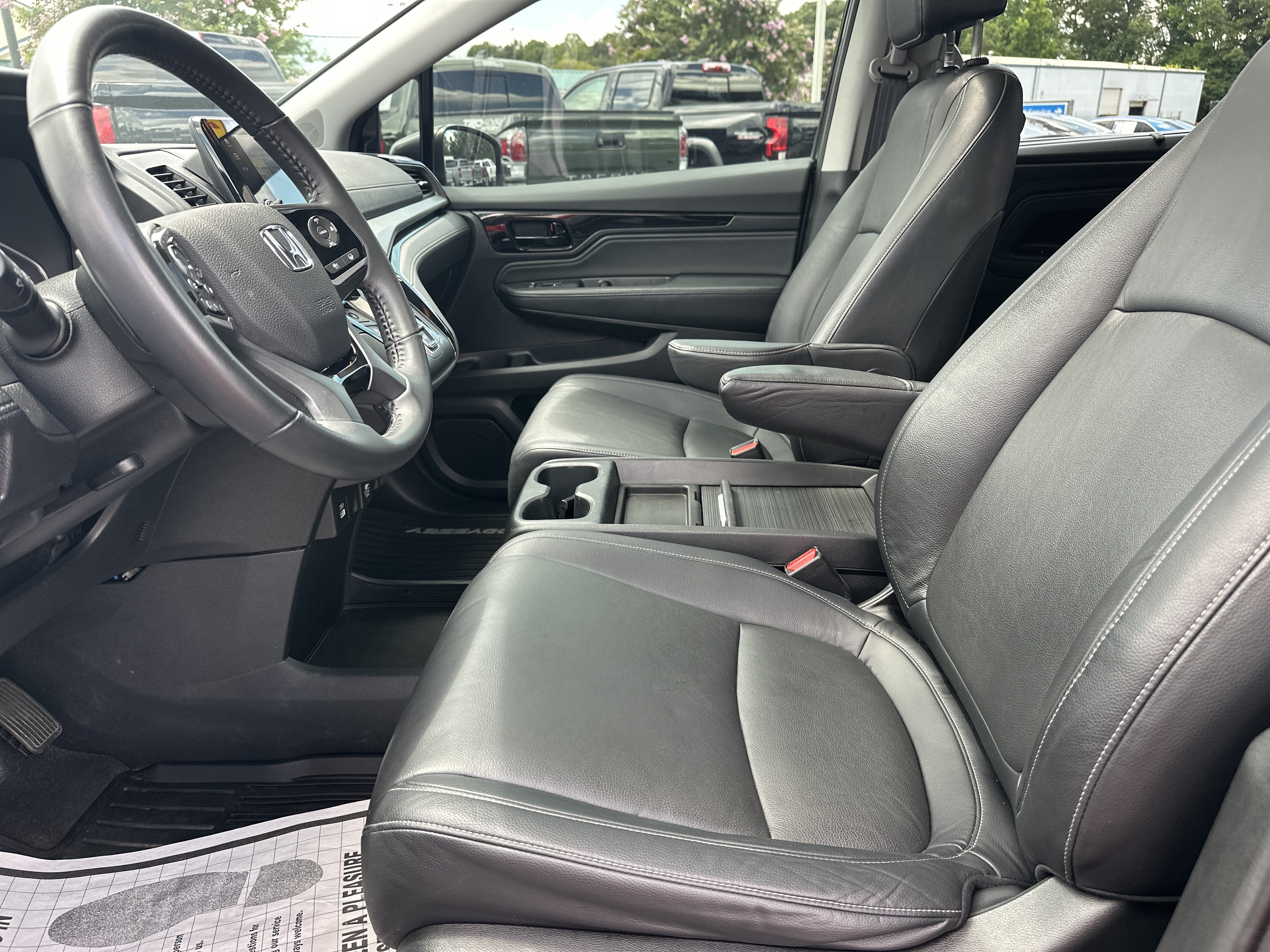 Used 2023 Honda Odyssey Touring image 10