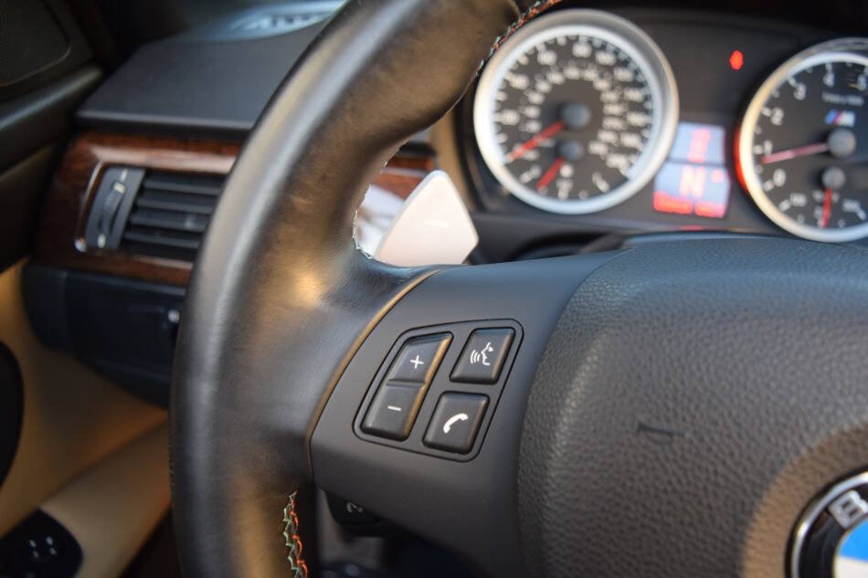 Used 2011 BMW M3 Convertible RWD image 74
