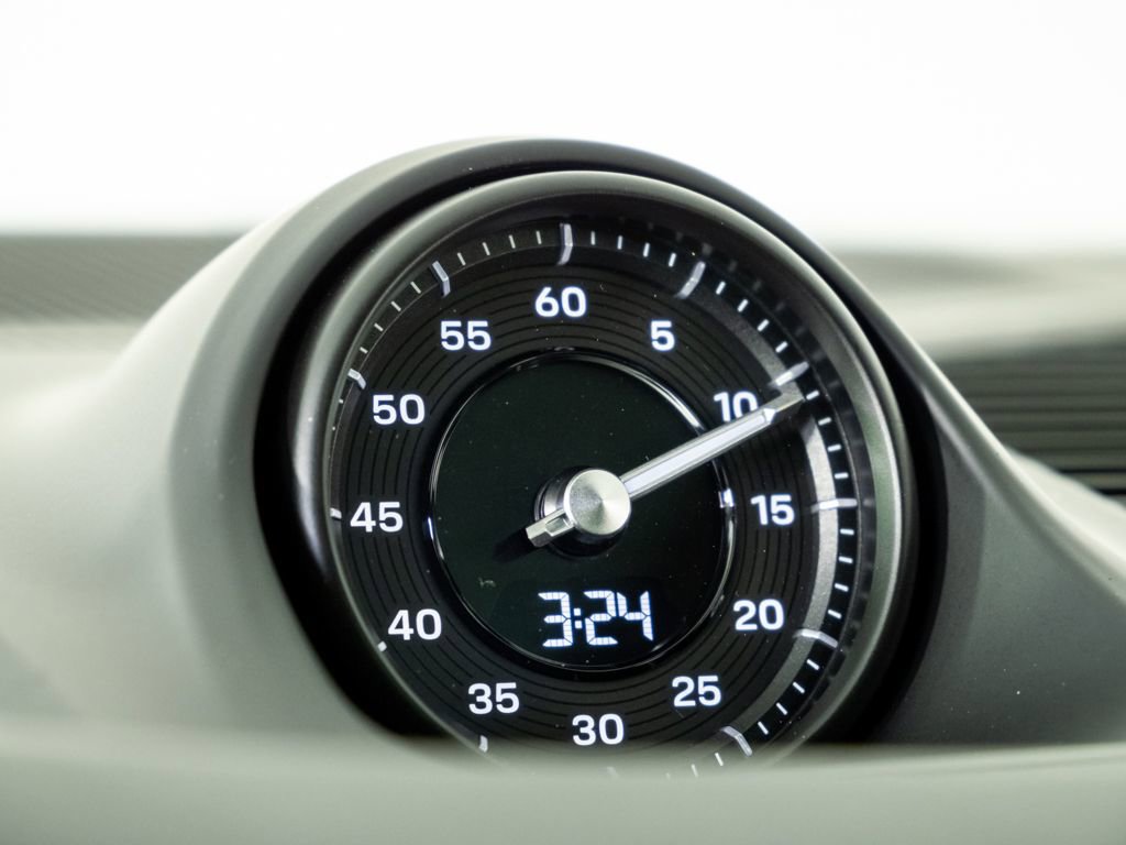 New 2026 Porsche Cayenne image 17