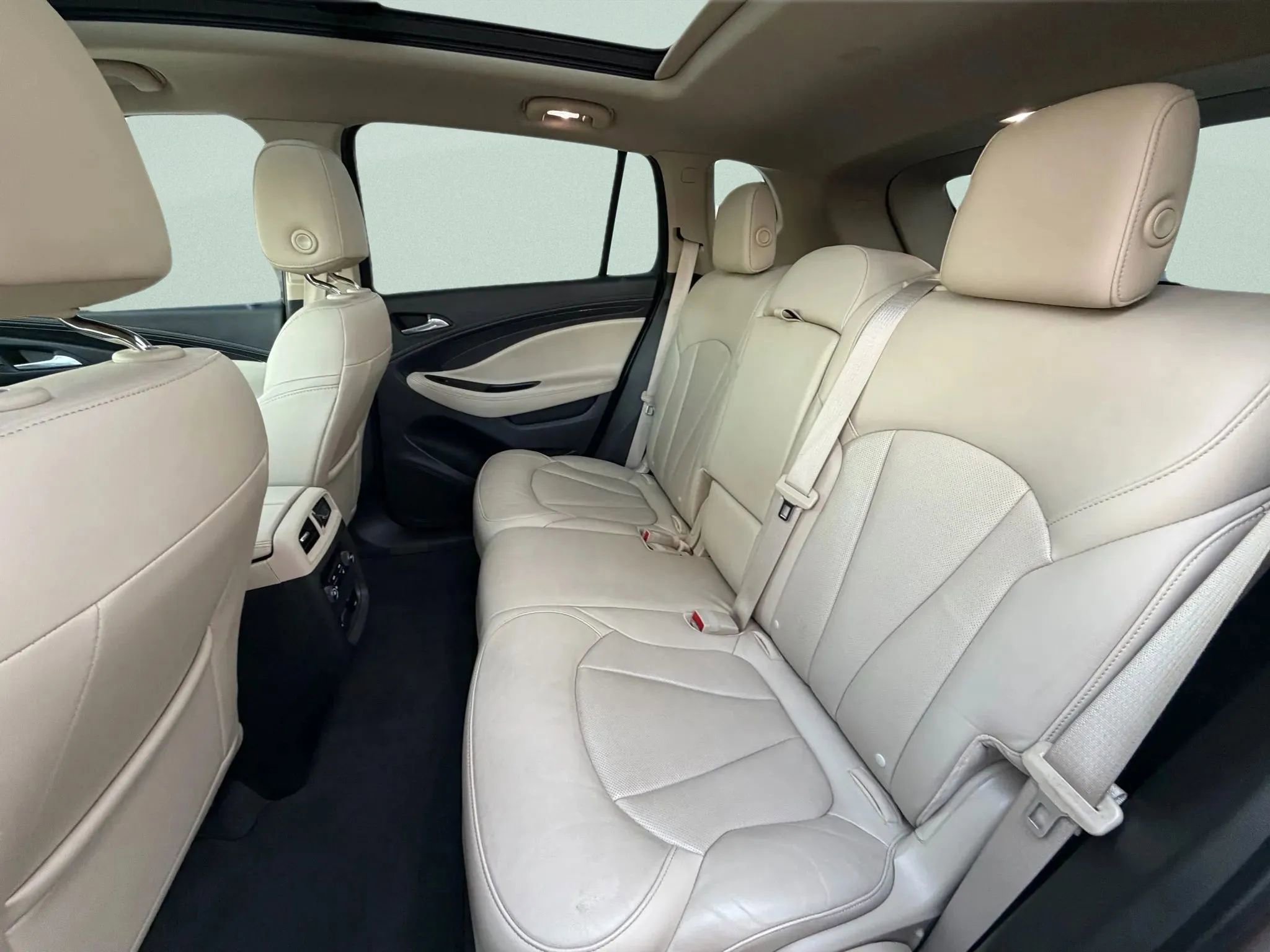 Used 2017 Buick Envision Essence image 17