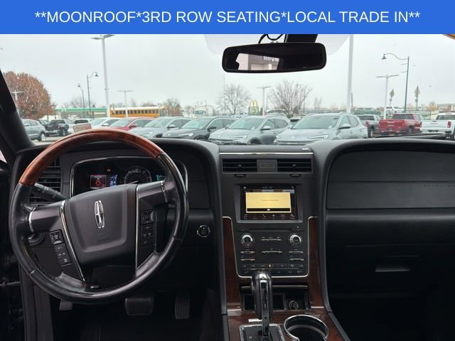 Used 2017 Lincoln Navigator Select image 21