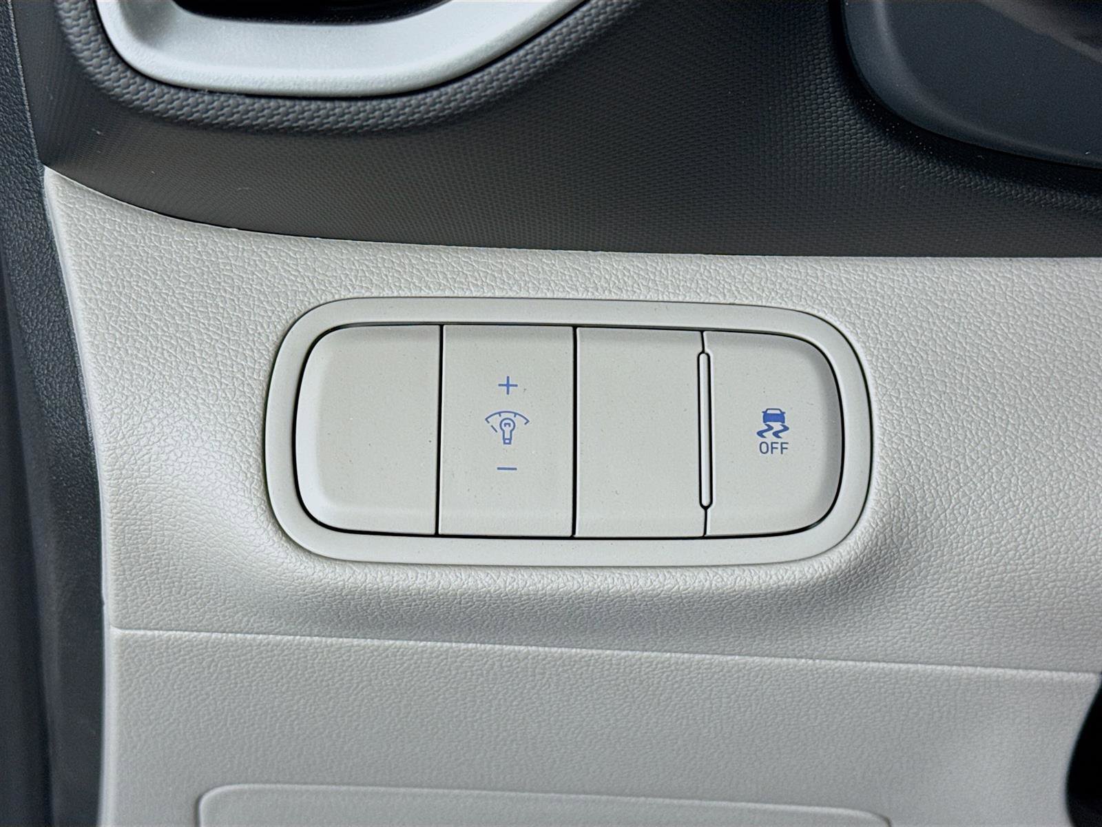 New 2025 Hyundai Venue SEL image 10