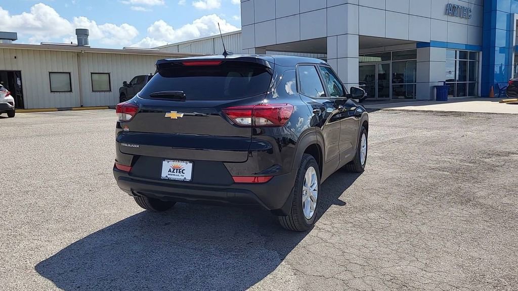 New 2026 Chevrolet TrailBlazer LS w/ LS Convenience Package FWD image 7