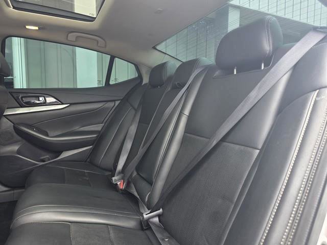 Used 2020 Nissan Maxima 3.5 SL w/ Floor Mat Group image 11