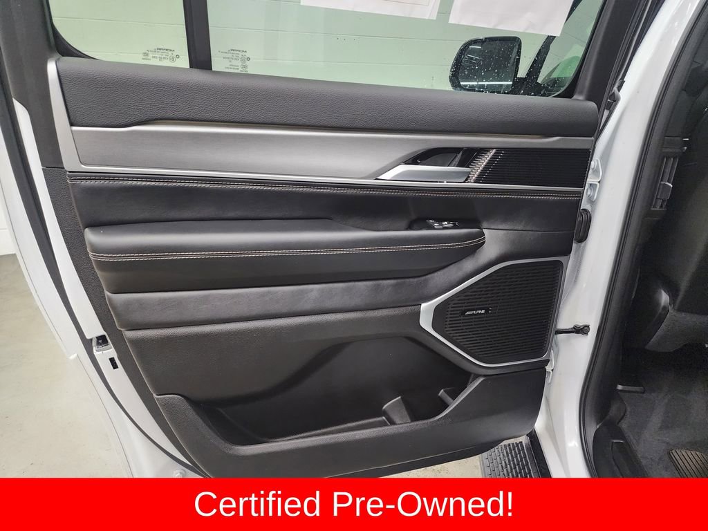 Certified 2026 Jeep Grand Wagoneer L Limited w/ 8-Passenger Seating Package AWD/4WD image 23